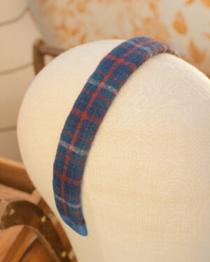 Serre-tête Alice Gaélique en lainage tartan bleu, rouge et blanc Marie-Joséphine