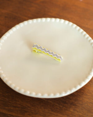 Petite pince Pop jaune pâle, blanc et argenté Marie-Joséphine