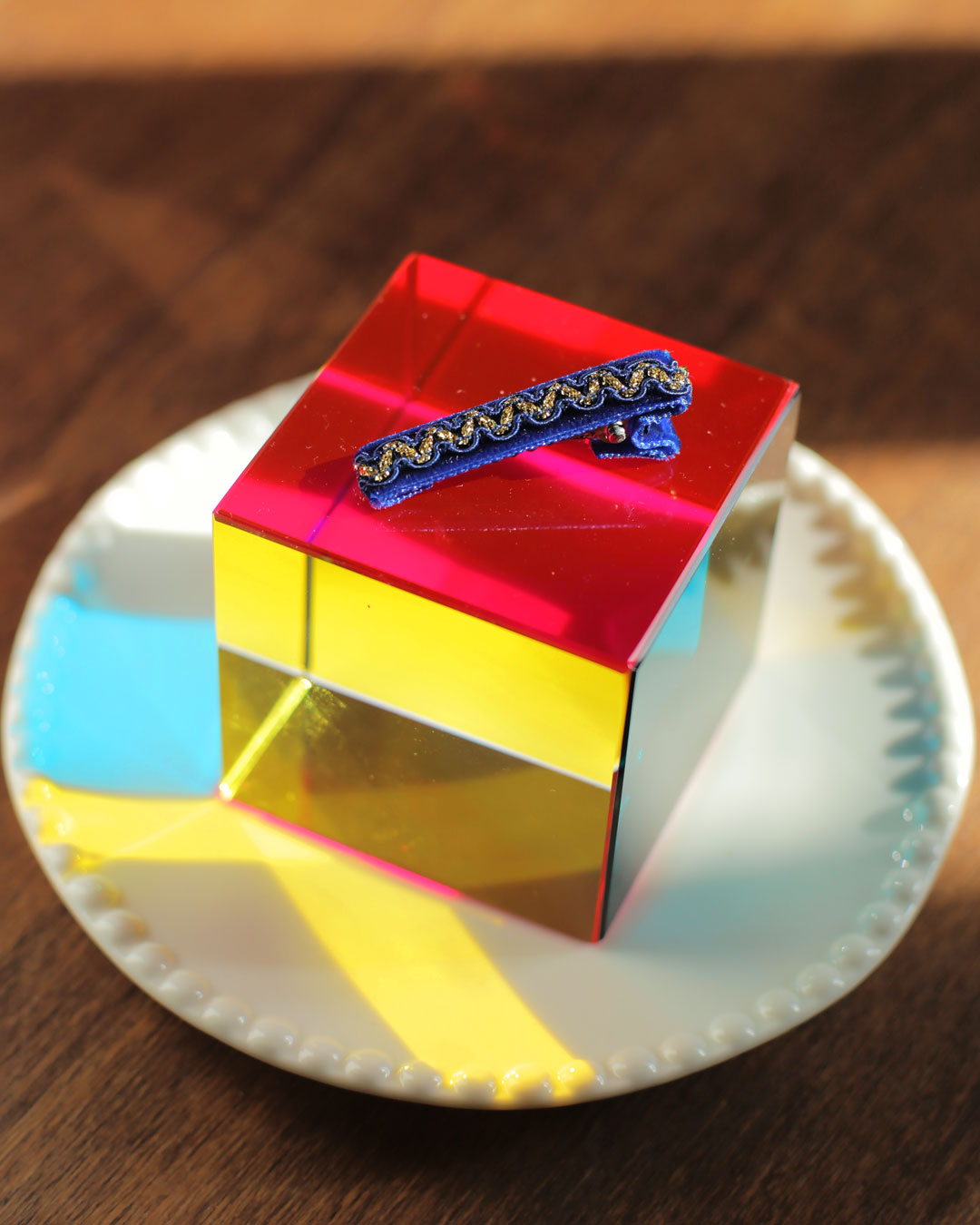 Petite pince Pop marine et doré Marie-Joséphine