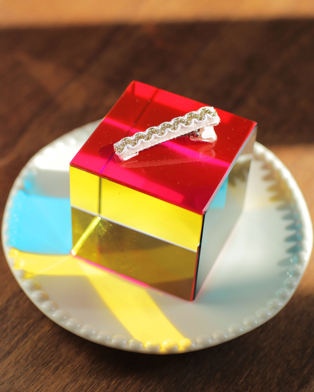 Petite pince Pop rose pâle, blanc et doré Marie-Joséphine