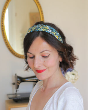 serre-tete ambre Marie-Josephine serre-tete large type bandeau coton fleurs bleues, jaunes et blanches