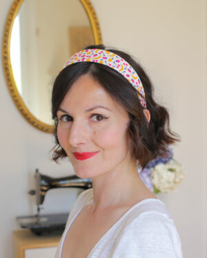 serre-tete ambre Marie-Josephine serre-tete large type bandeau viscose blanche motif fruits banane citron cerise fraise