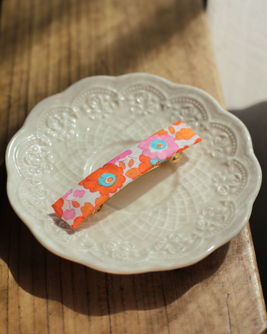 French barrette cheveux Hortense Marie-Joséphine rectangulaire en Liberty betsy clémentine orange parfaite pour cérémonies et tenues du quotidien