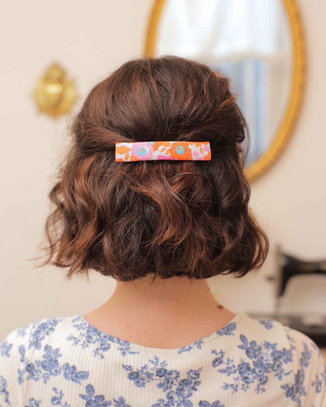 French barrette cheveux Hortense Marie-Joséphine rectangulaire en Liberty betsy clémentine orange parfaite pour cérémonies et tenues du quotidien