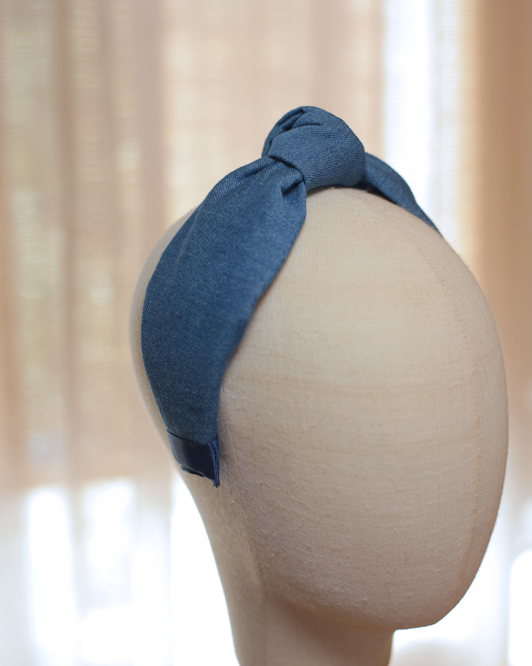 Serre-tête turban Nicole Marie-Josephine en jean denim bleu